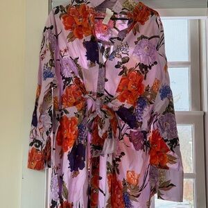 Purple dress with tie in front-kimono like look